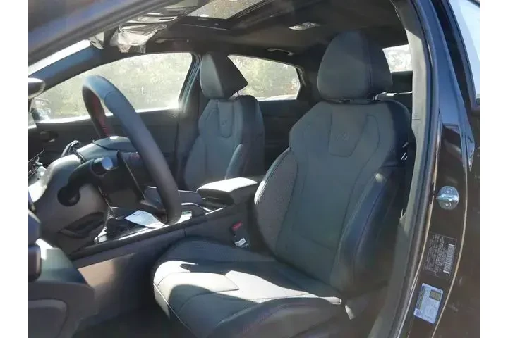 $24990 : Hyundai ELANTRA 2025 N Line image 7