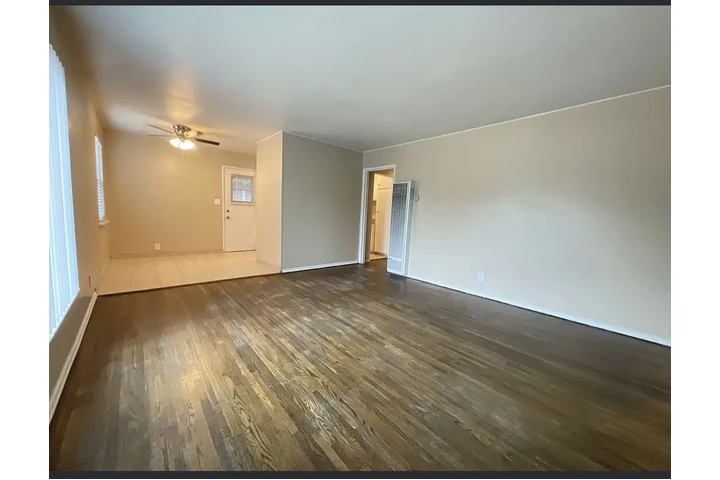 $950 : 3 habitaciones y 1 baño, image 1