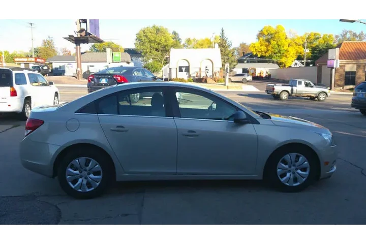 $6999 : 2012 Cruze LS image 3