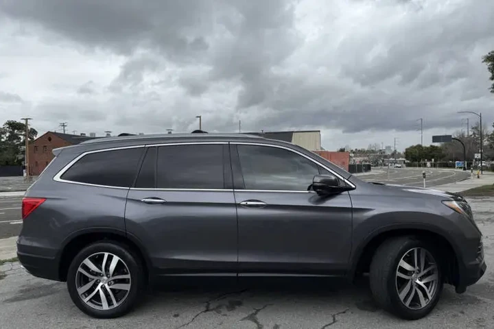 $21995 : 2017 Pilot Touring image 5