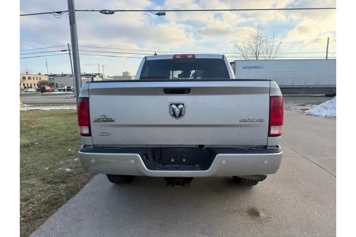 $14500 : Ram 1500 2018 4x4 SLT 4dr Cr image 6