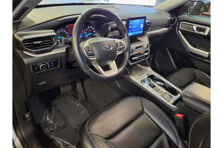 $30588 : Ford Explorer 2023 XLT 4dr S image 4