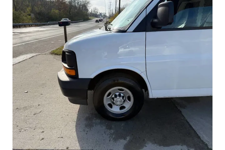 $11750 : 2017 Express 2500 image 3