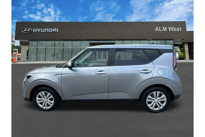 $16120 : Kia Soul 2023 LX 4dr Crossov image 8