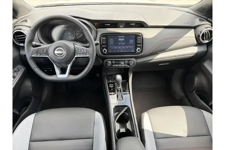 $20987 : Nissan Kicks 2024 SR 4dr Cro image 4