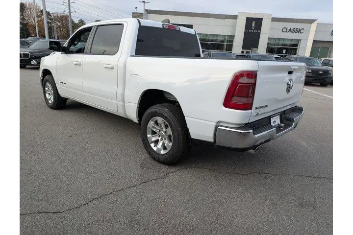 $31995 : Ram 1500 2024 4x2 Laramie 4d image 7