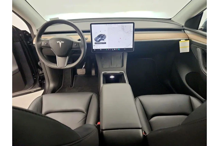 $37998 : Tesla Model Y 2023 AWD Long image 7