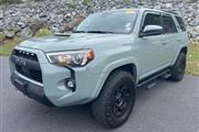 $41998 : PRE-OWNED 2022 TOYOTA 4RUNNER thumbnail