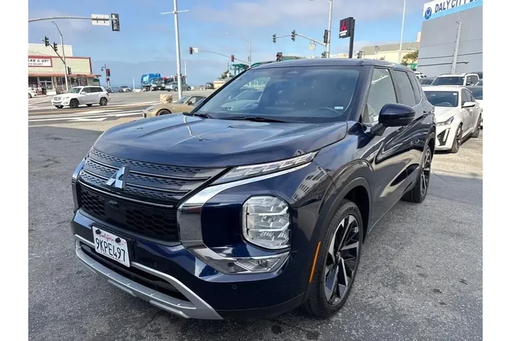 $26188 : Mitsubishi Outlander 2024 SE image 3