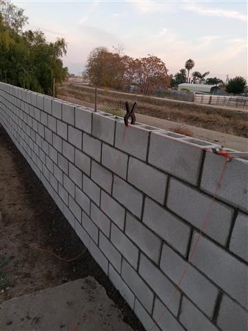 Orozco fence y concreto image 2