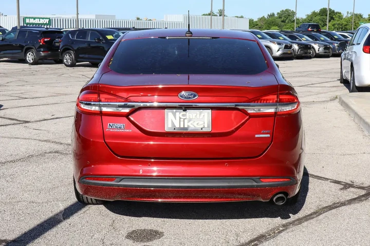 $9548 : 2017 Fusion SE FWD image 5