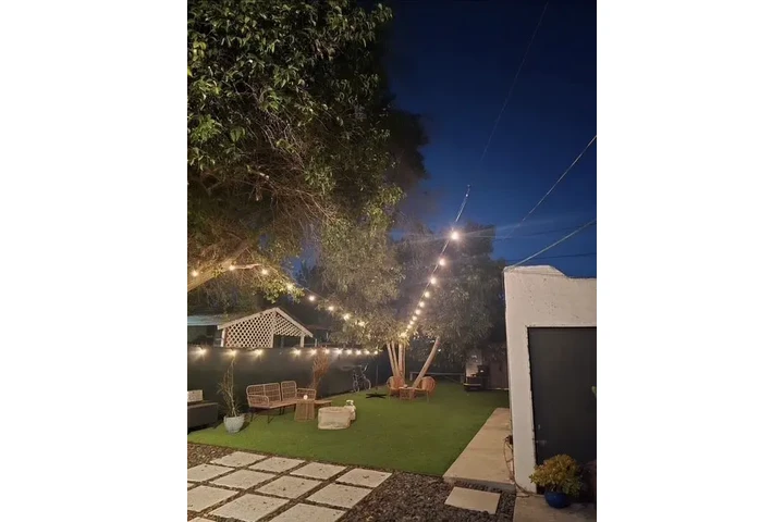 $3000 : Renovated 2BD 1BTH Available image 5