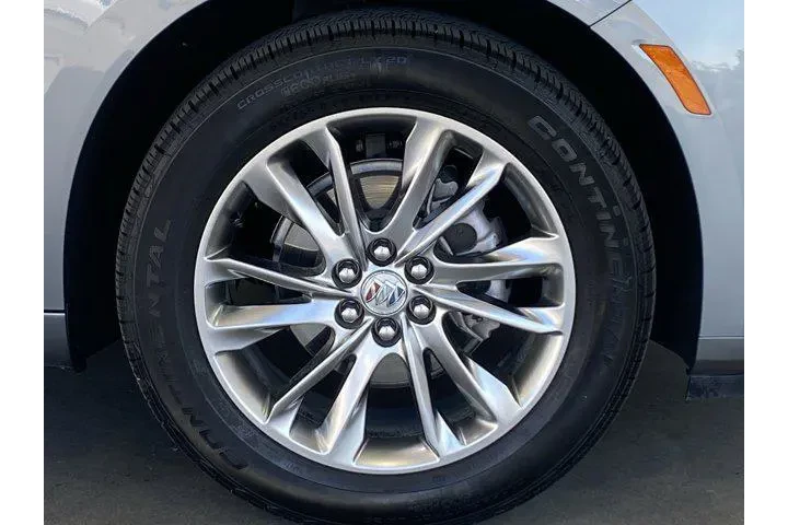 $39991 : Buick Enclave 2024 Avenir 4d image 5