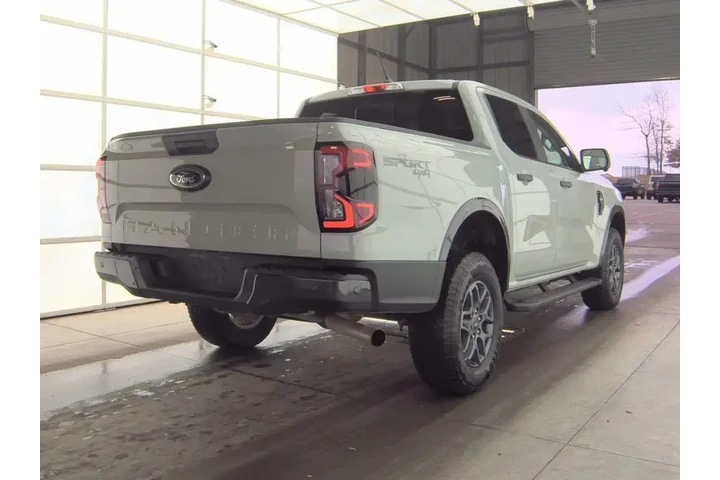 $35999 : Ford Ranger 2024 4x4 XLT 4dr image 5