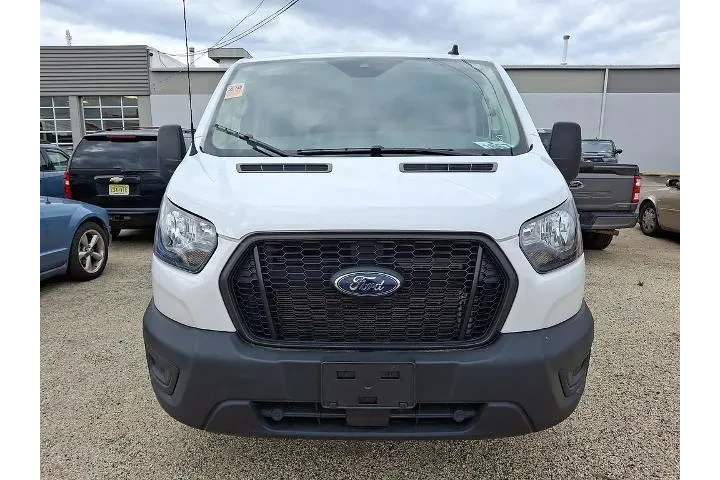 $36299 : Ford Transit 2024 250 3dr SW image 2