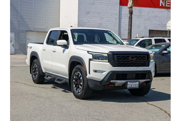 $31472 : Nissan Frontier 2023 4x2 PRO image 2