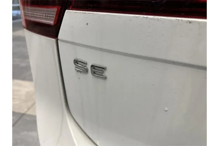 $29500 : Volkswagen Tiguan 2024 SE R- image 8