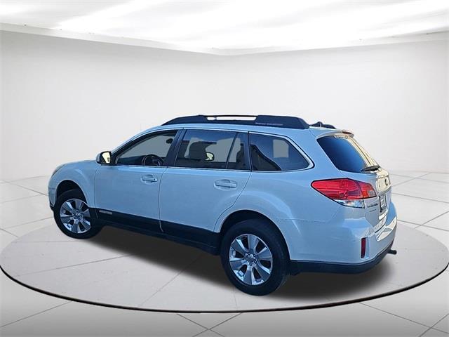 $9995 : Pre-Owned 2011 Outback 3.6R L image 3