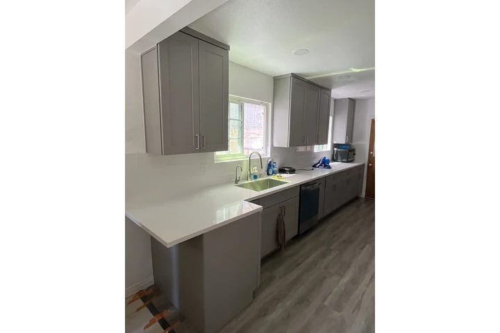 Remodeling interior carpentry image 10