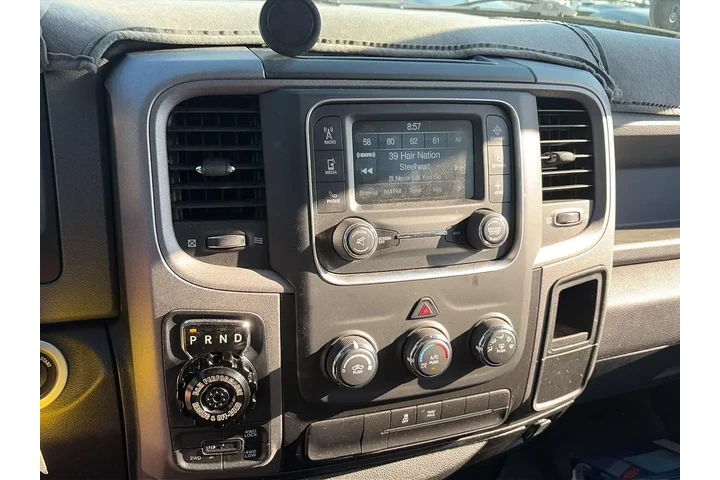 $26543 : Ram 1500 Classic 2019 4x4 Tr image 6