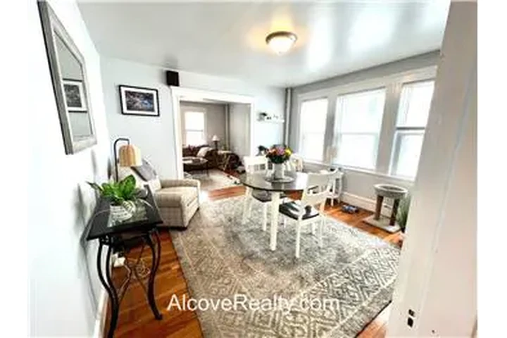 $3100 : Rental property with 2 bedro image 2