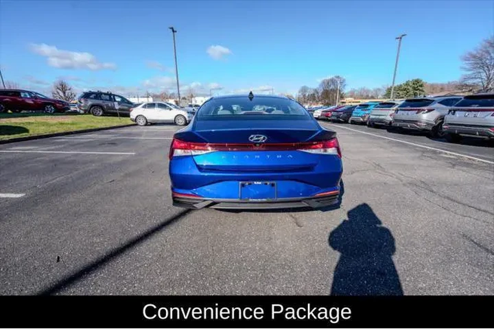 $19995 : Hyundai ELANTRA 2023 SEL 4dr image 8