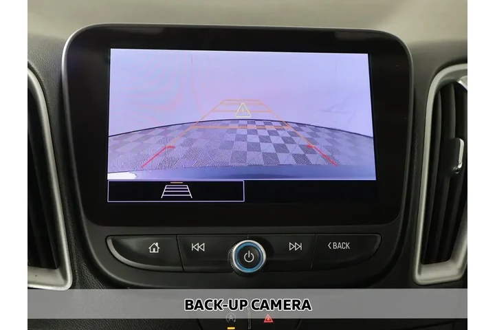 $16693 : Chevrolet Malibu 2024 LT 4dr image 4