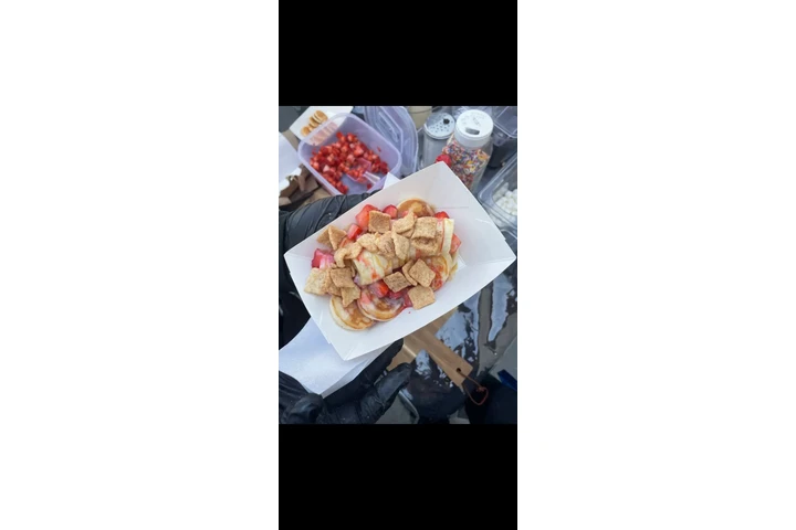 Mini pancakes catering service image 5