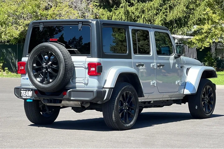 $27588 : Jeep Wrangler 2023 4x4 Sahar image 4