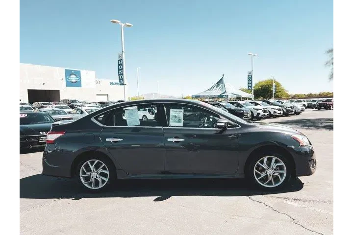 $9998 : Nissan Sentra 2015 S 4dr Sed image 8