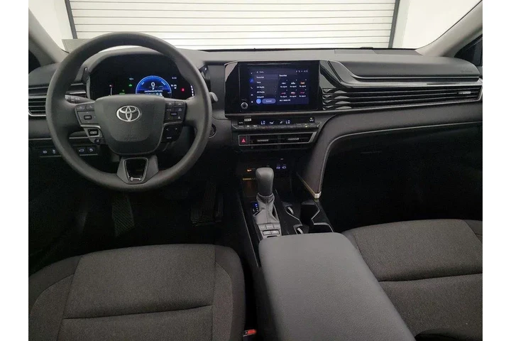 $27998 : Toyota Camry 2025 LE 4dr Sed image 9