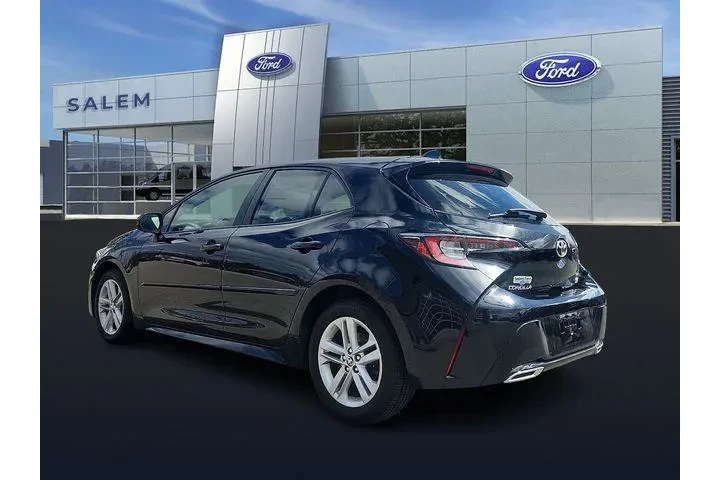 $20990 : Toyota Corolla Hatchback 202 image 4