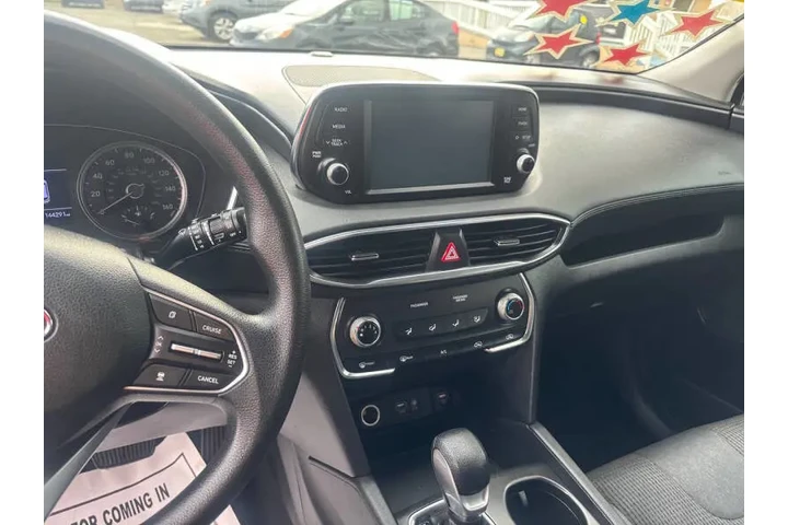 $11999 : 2019 Santa Fe SE 2.4L image 8