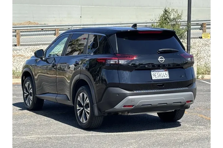 $17999 : Nissan Rogue 2023 SV 4dr Cro image 5