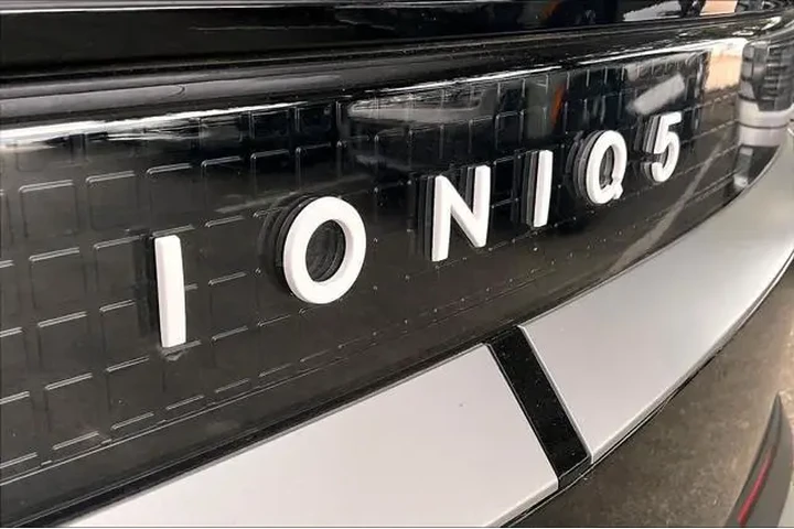 $34207 : Hyundai IONIQ 5 2026 SEL 4dr image 9