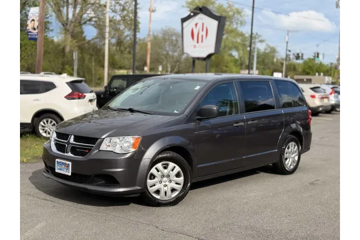 $10500 : 2019 Grand Caravan SE image 2