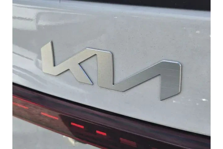 $19423 : Kia Forte 2024 GT-Line 4dr S image 10