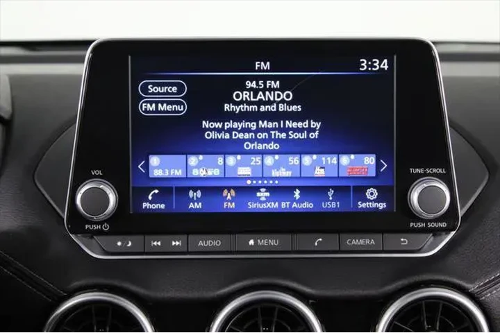 $18070 : Nissan Sentra 2025 SV 4dr Se image 9