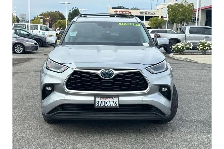 $33780 : Toyota Highlander Hybrid 202 image 2