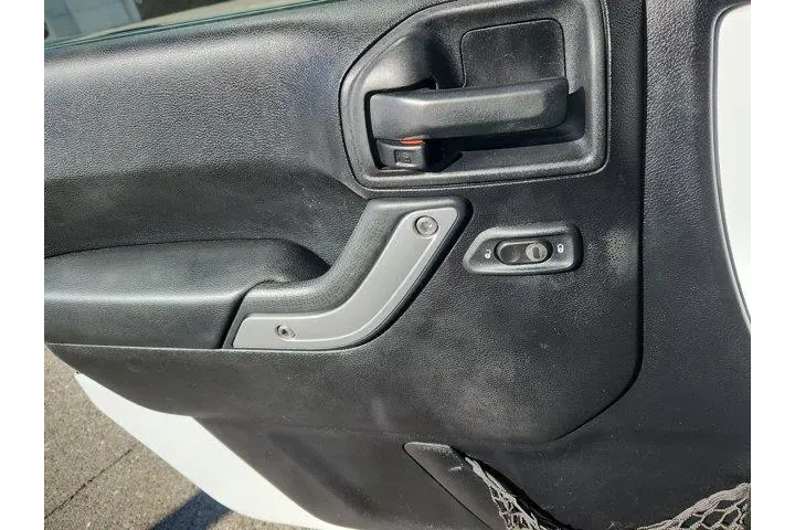 $19995 : Jeep Wrangler Unlimited 2013 image 8