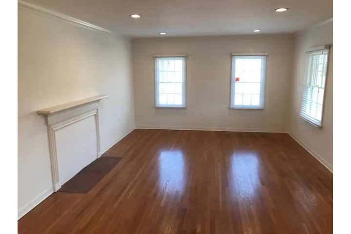 $2458 : 3bed available in Los Angeles image 4