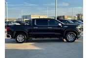 $28499 : GMC Sierra 1500 2020 4x4 SLT thumbnail