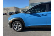 $14308 : Hyundai KONA 2022 AWD SEL 4d thumbnail