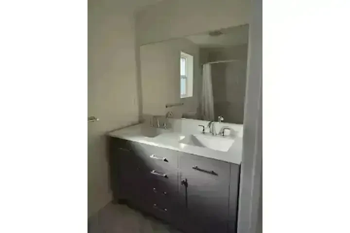 $2950 : HUNTINGTON PARK RENTO CASA image 1