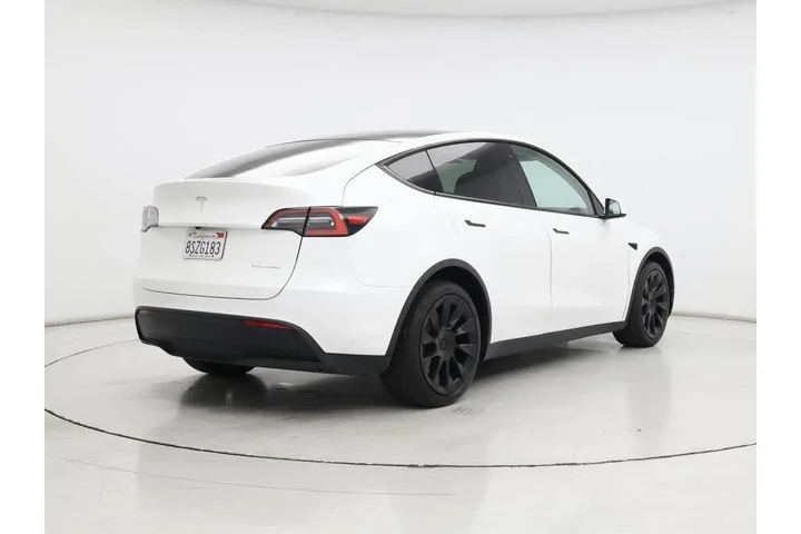 $29998 : Tesla Model Y 2021 AWD Long image 8