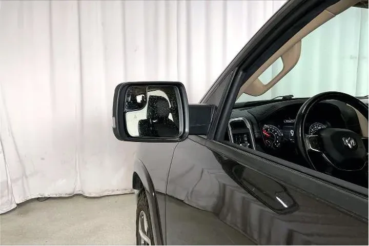 $35491 : Ram 1500 2019 4x2 Laramie 4d image 10