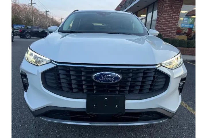 $31700 : Ford Escape Plug-In Hybrid 2 image 4