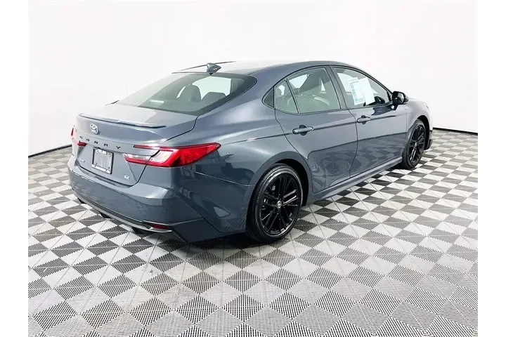 $31900 : Toyota Camry 2025 SE 4dr Sed image 7