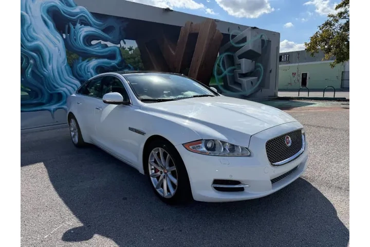 $9995 : 2014 XJL Portfolio image 6