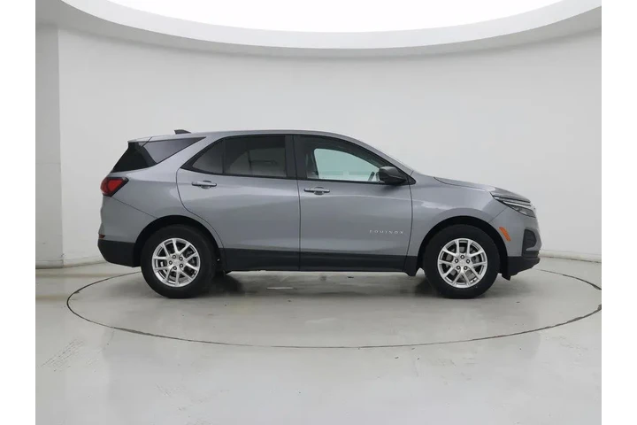 $22998 : Chevrolet Equinox 2024 LS 4d image 7